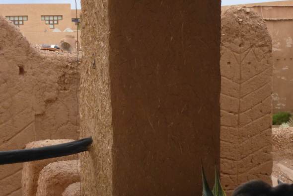photo perso  architecture de terre    - Ouarzazate - Maroc  2013
